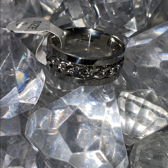 Jewelry - Chain ring